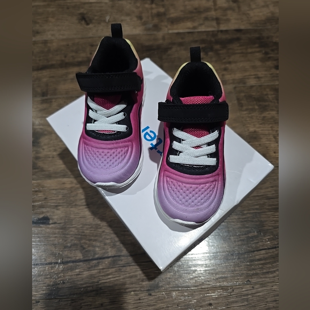 🔥 New Carters baby girl shoes sz 7